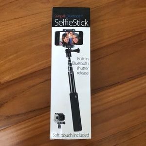NEVER USED - SELFIE STICK